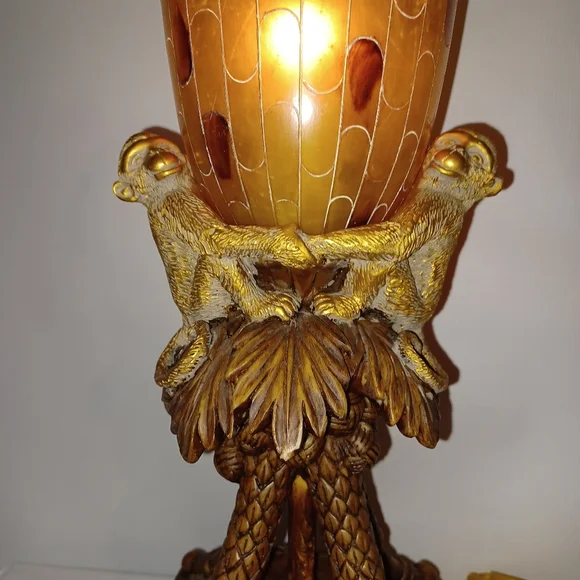 Vintage Intricate Lamp. Monkeys On Palm Tree Ratan Resin Base Mosaic Amber Shade - Picture 5 of 16